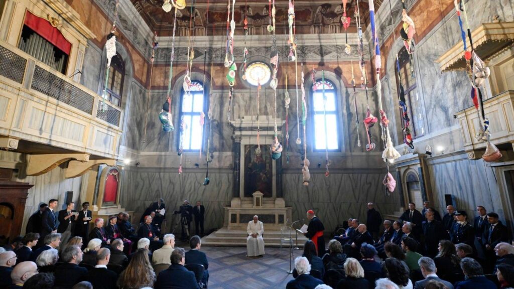 Bienal de Veneza: continuam workshops e visitas ao Pavilhão da Santa Sé