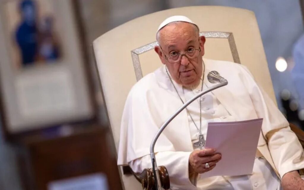 Papa Francisco vê representação do "milagre da neve" em Santa Maria Maior pela primeira vez